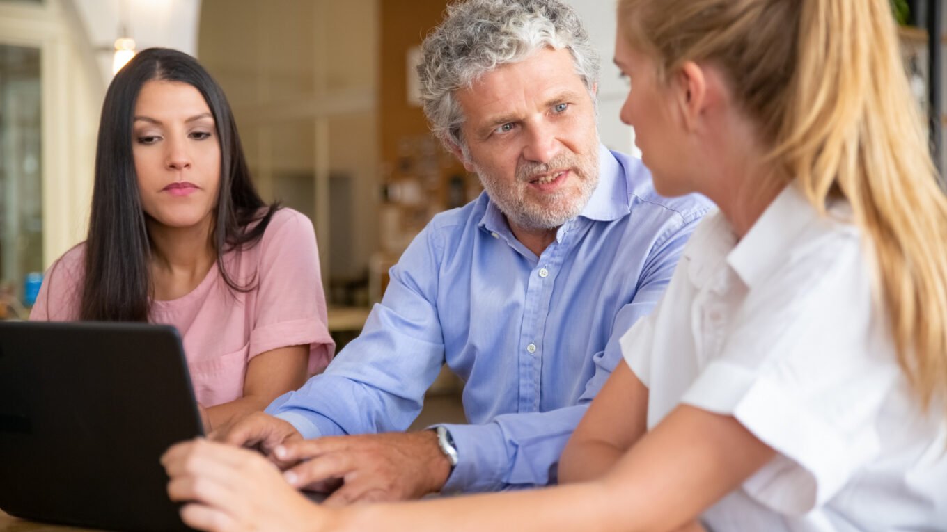 Como Fazer Parcerias Inteligentes e Seguras no Nicho Adulto